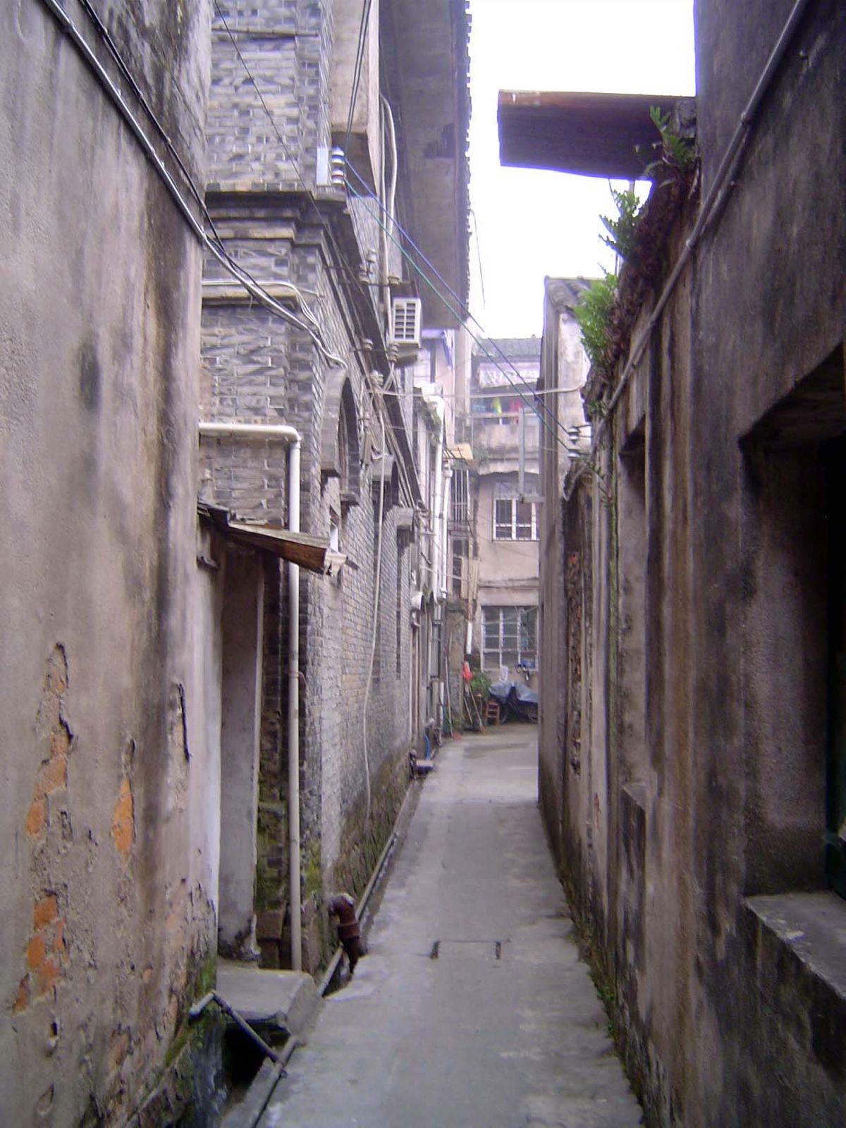 We'll wander a bit through Dasheng Residential Quarter. Plenty of alleys.