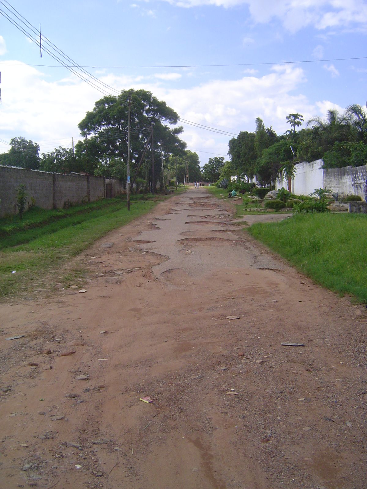 The same road leads to this, the Oval its name is unchanged. Again, the neighborhood was and is prosperous, but now you can walk as fast as 