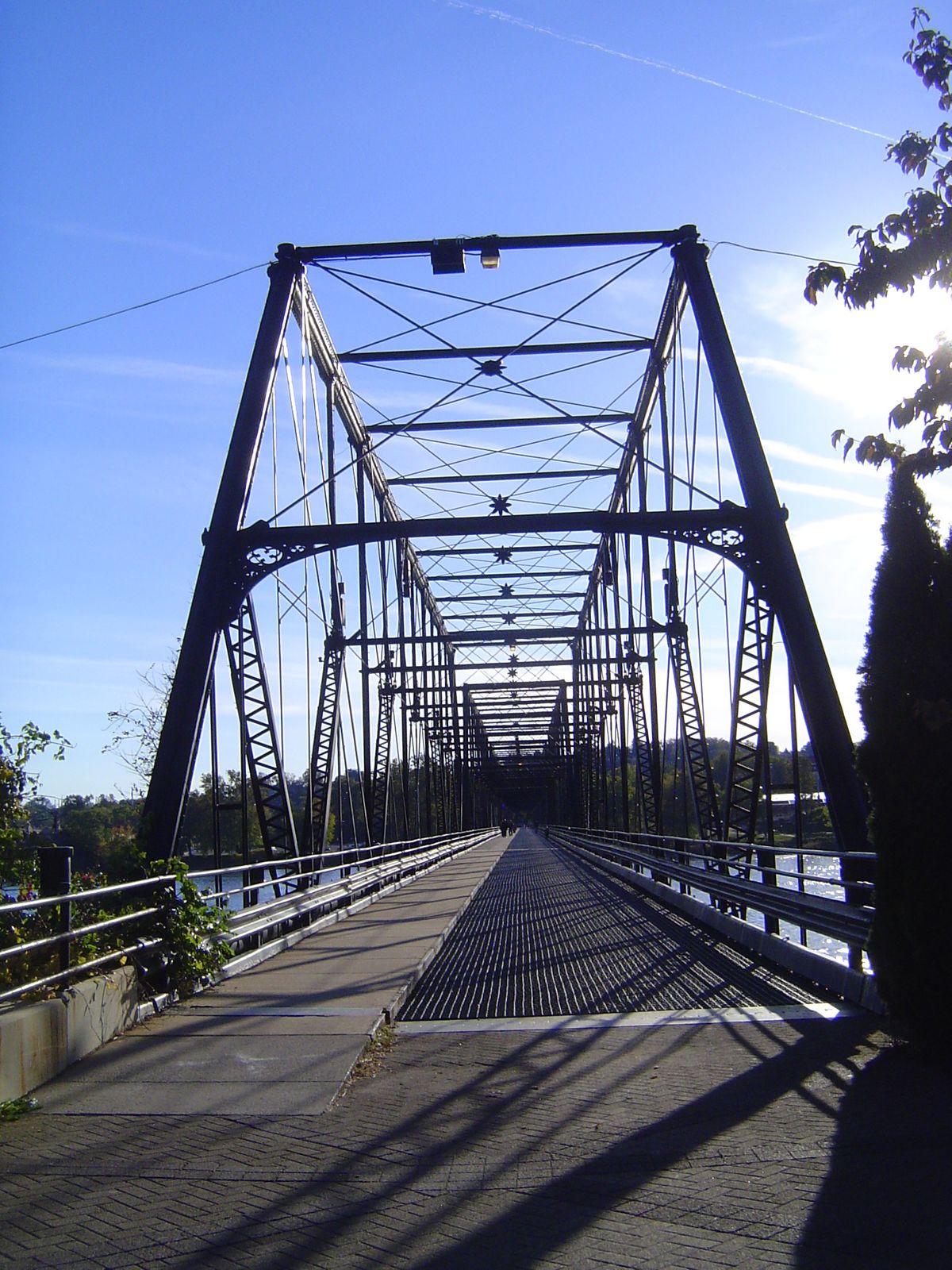 Looking like a million other 19th century truss bridges, Harrisburg's Walnut Street or People's Bridge was built in 1890 and converted to a 