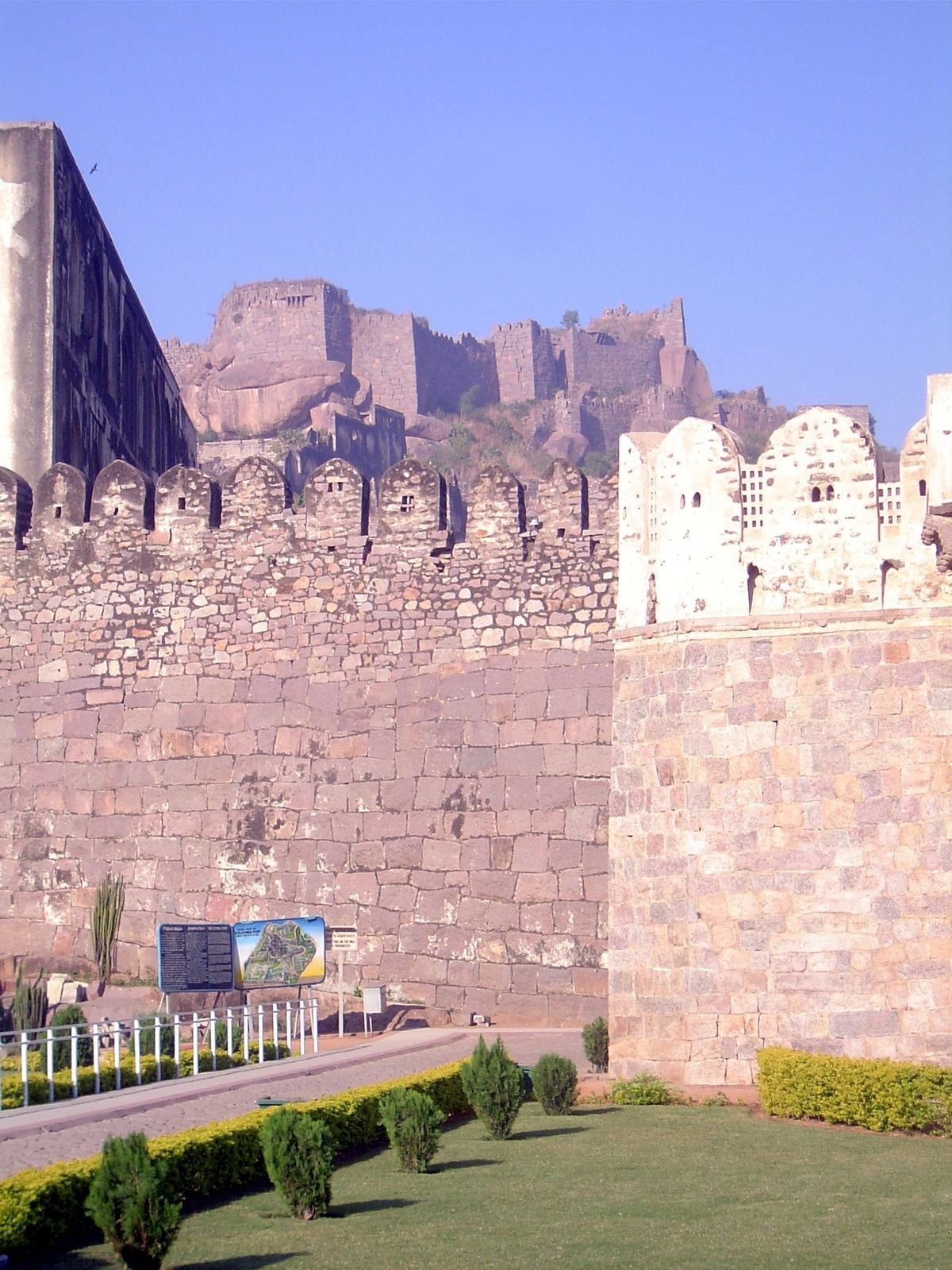 An inner wall, about a mile and a half long, surrounds the city's Bala Hissar, or fortress.