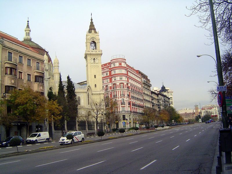 The old city wall was demolished in 1857, and the city then began rapidly expanding in new subdivisions such as Chamberí, Argüelles, and her