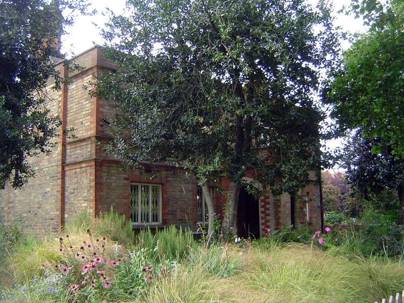 They had some philanthropic help. Here, for example, we are at Kennington Park, two miles southeast of Buckingham Palace. At the Exhibition 