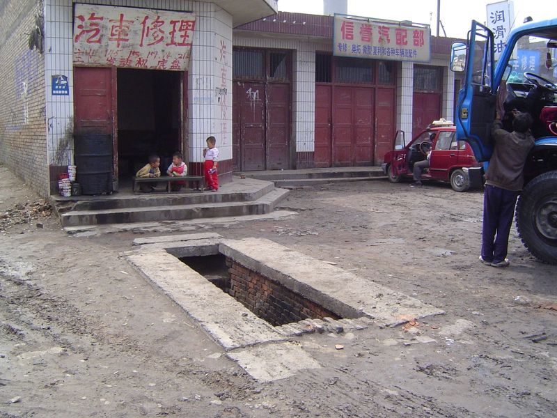 Qianxian truck stop.