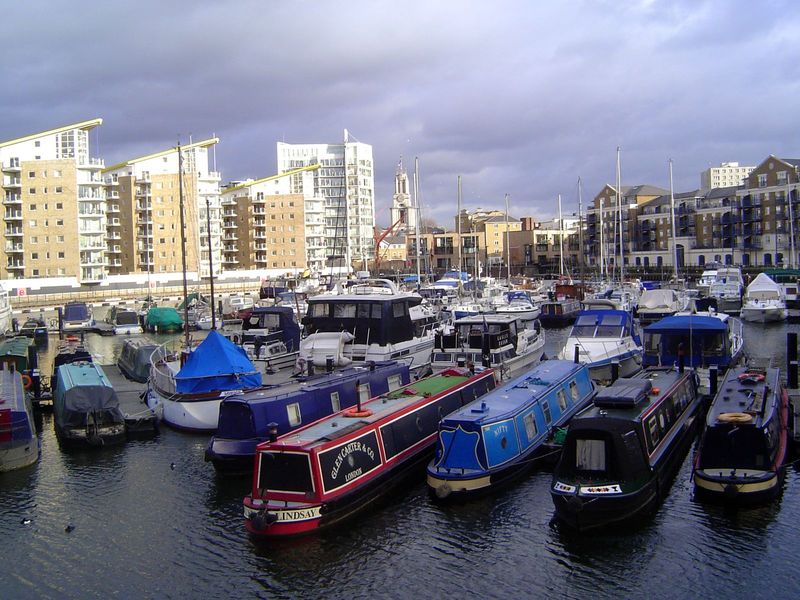 Limehouse leads into the Regent's Canal, which runs west to Paddington and the Grand Junction Canal, which extends north about 130 miles to 