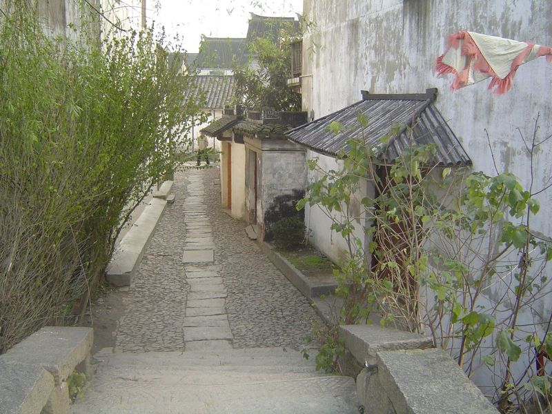 There are vehicle-free paths, too.