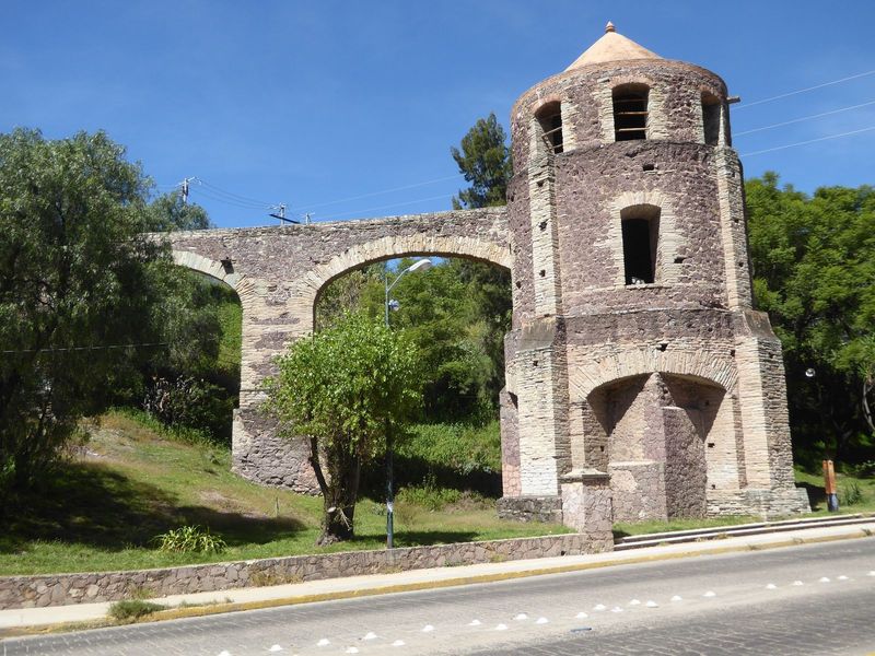 We can do a bit better with the city's mines. Here's the Alta Noria, which stands like a ghost above the main road down to Silao.