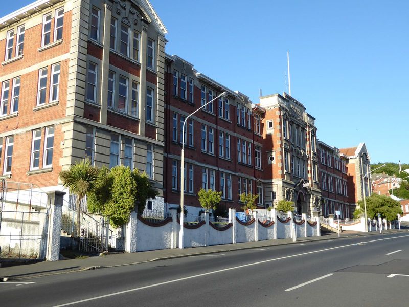 Another school, this one for the plebs. Can't read the words up top?