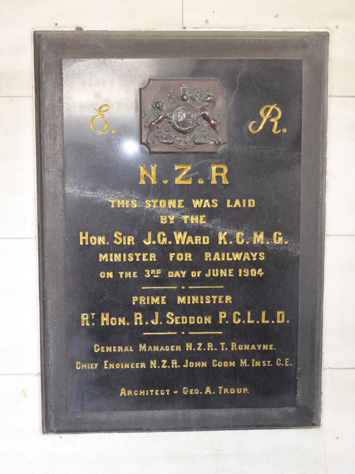 There he is at the bottom. The E.R. at the top is a bit tricky for those of us accustomed to decades of Elizabeth. Anyway, we can step insid