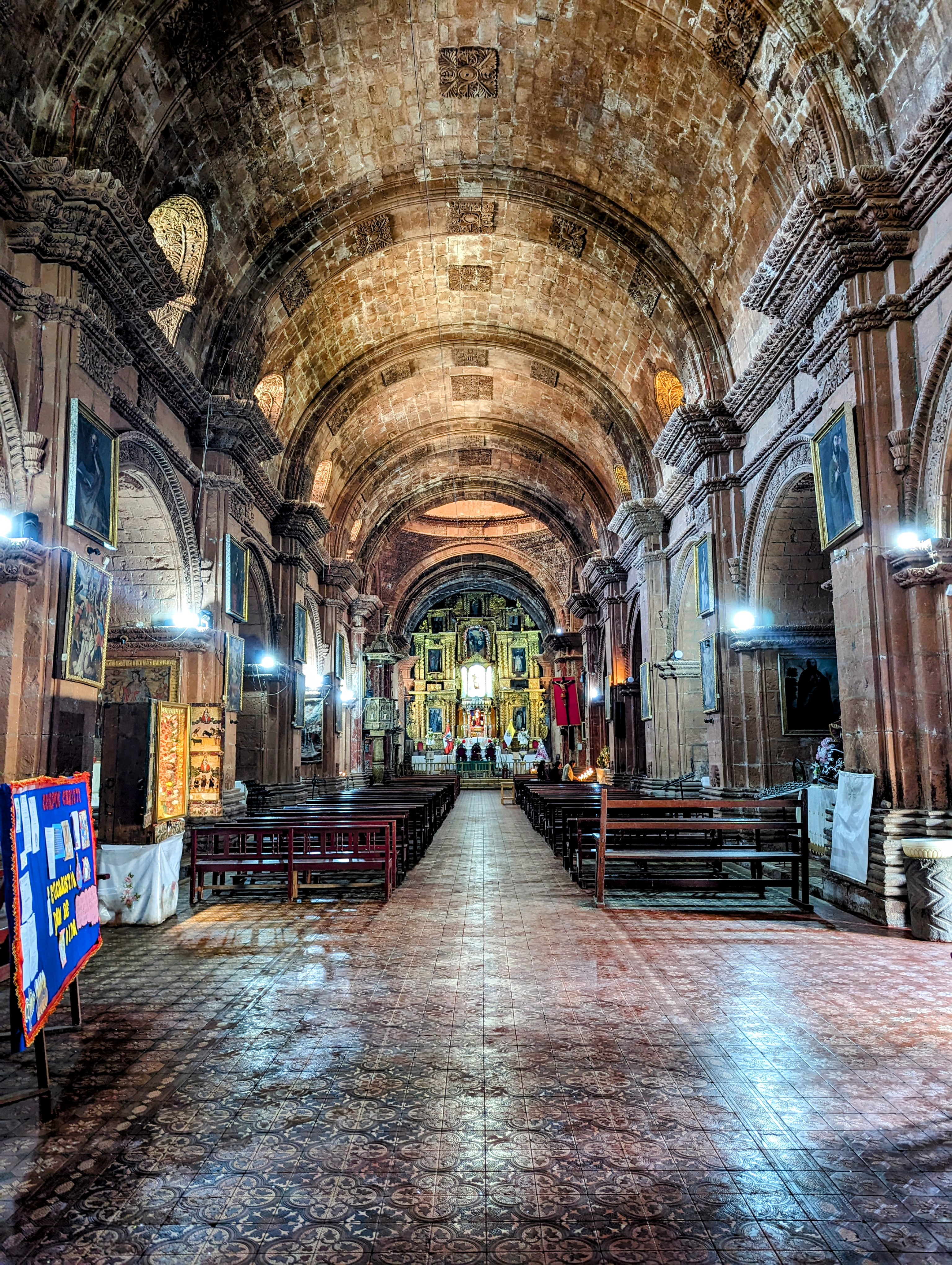 Nave.