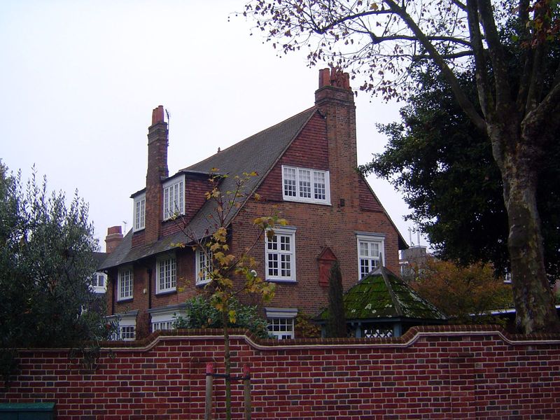 Another detached home.