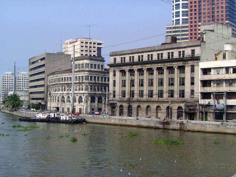 Chinatown, or Binondo, was for a long time the nation's financial center. It's no coincidence: the Spanish encouraged Chinese settlement, an