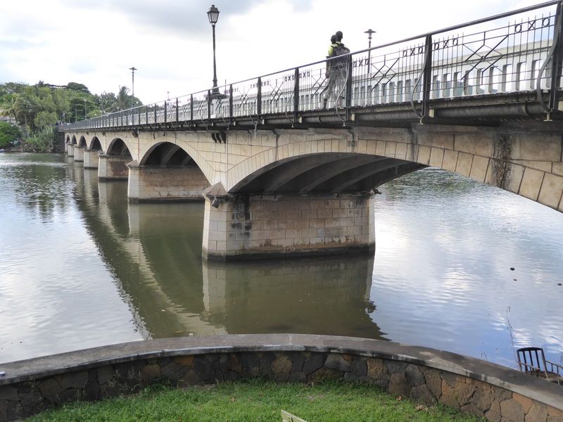 So Mahébourg became a center of cane production, which was why this fine bridge was built across the Rivière la Chaux. The earlier timber br