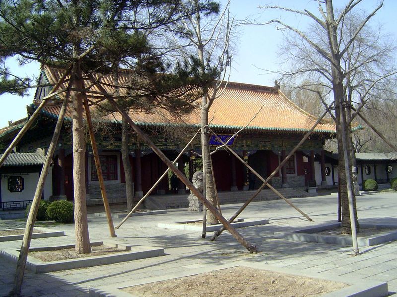 The entrance has been upgraded with several large buildings along the approach axis, as though the iconography of the Forbidden City has van