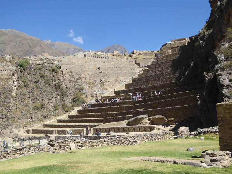 Ever notice how tourists cluster? Anyway, here's the main set of terraces yes, there are others, along with, up top, a fortress, a residenti