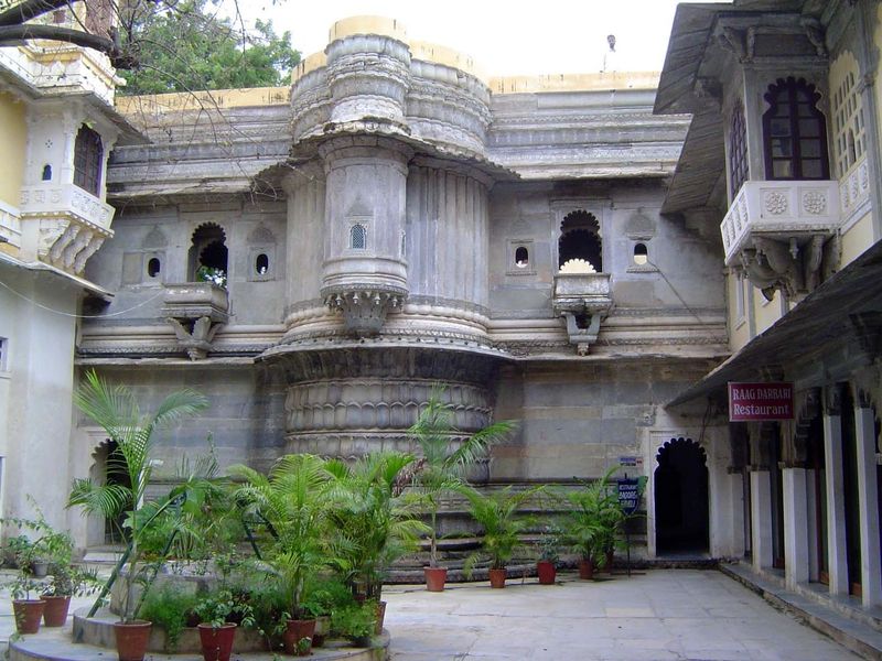 The courtyard of the Bagore ki Haveli, a mansion built by Amar Chand, the prime minister of Udaipur from 1751 to 1768. The royal family took