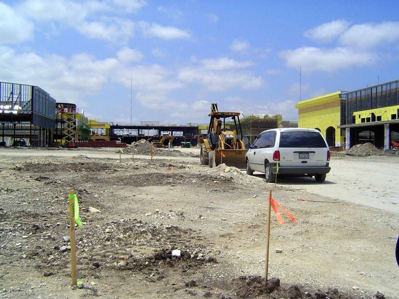 Busy, busy: Cedar Hills takes shape in 2007. You know what to expect, and that's the problem. You're bored, and it hasn't even opened.