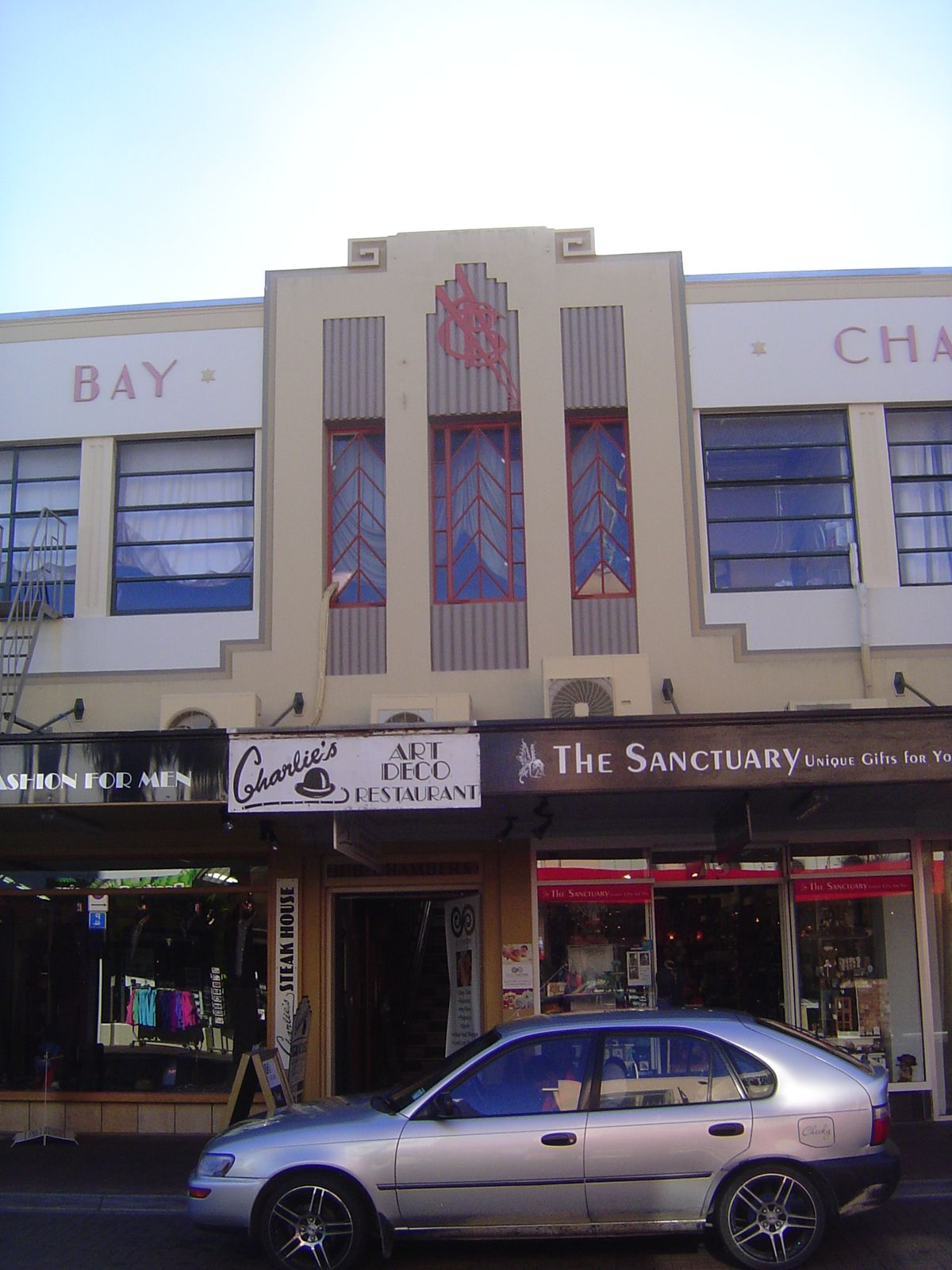 Interesting logo. Hawke's Bay embraces not only Napier but the adjoining and slightly larger town of Hastings. The name was chosen by Cook a