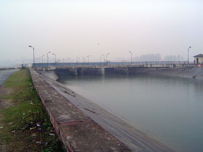 Looking downstream into the aqueduct.