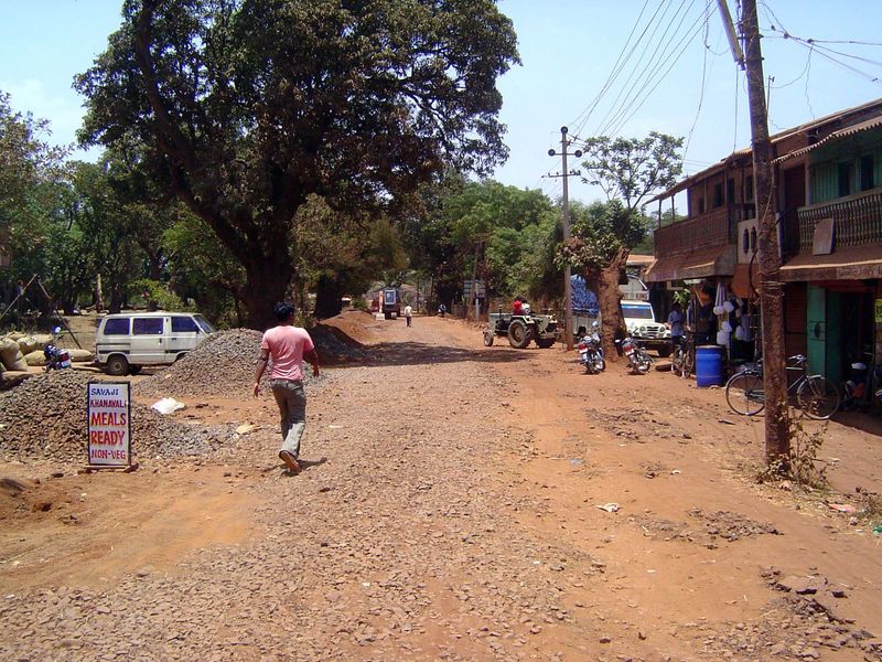 This is the good road! It's being improved, which is why it's so rough. We're at Bidi, a town on that loop intended to get us to Hubli.