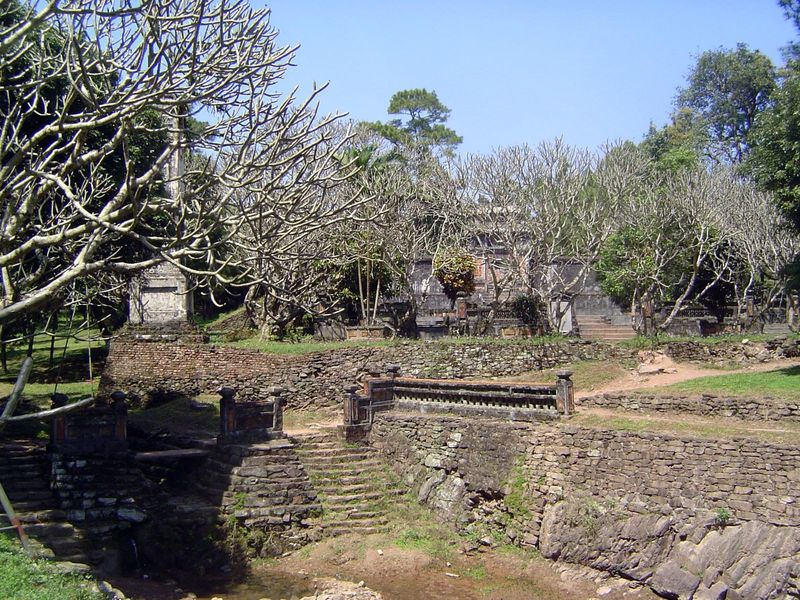 The way to the tomb of the empress.