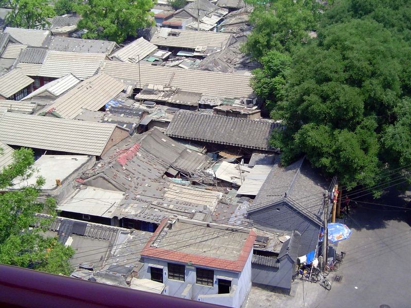 Here's another case, with the courtyard in the lower center entirely covered with roofs.