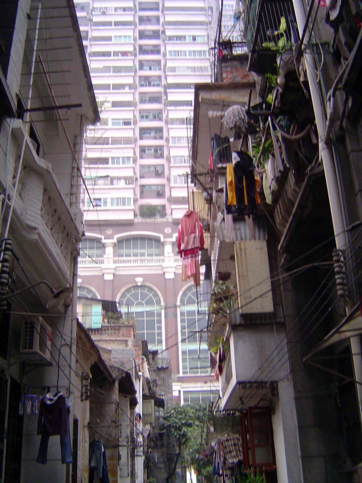 In this case the alley ends against the new Guangzhou.