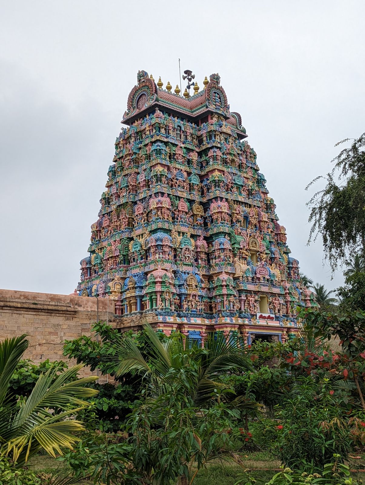Here's the same gopuram we saw earlier, but notice now the handsome loudspeaker horns on the pole at the top.