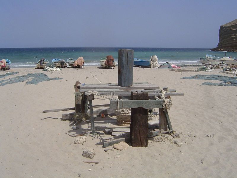 A windlass to haul boats ashore. Rollers are used to get them back to the water.