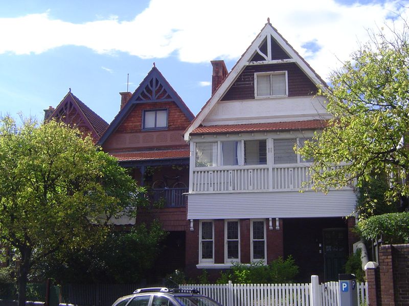 Any variants of terraces? Here's one, very close to Argyle Place.