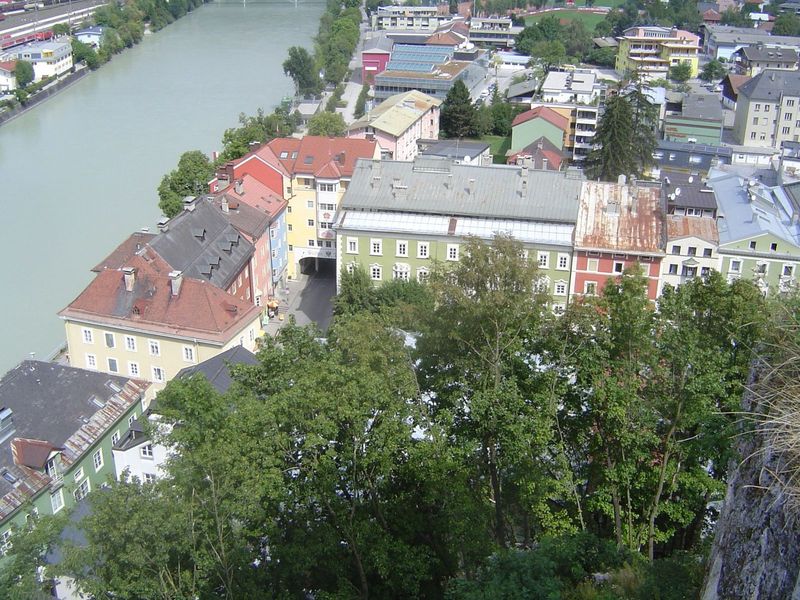 Slightly downstream: the Unterer Stadtplatz.