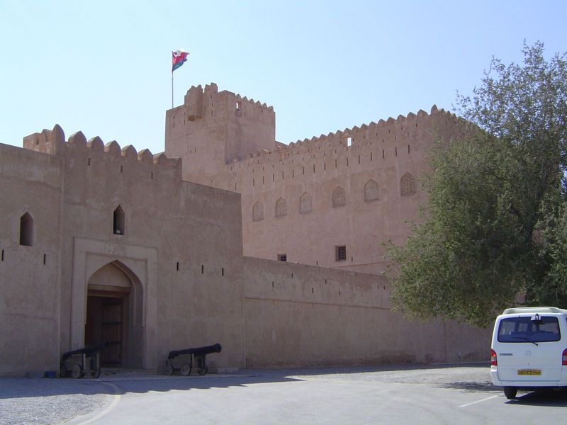 The design is externally simple but internally much more complex: the massive walls—more than six feet thick to withstand cannon—enclose two