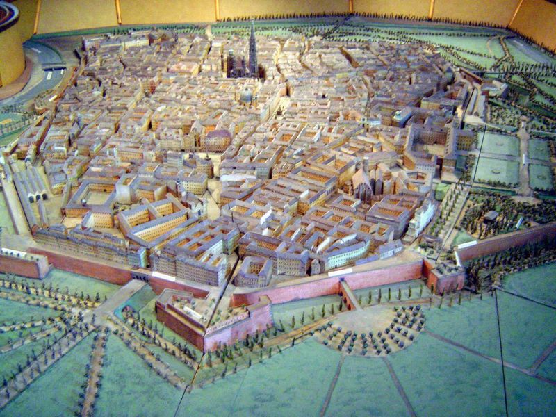 Here's that core, as shown in a model built in the early 1850s by Eduard Fischer. It's in the Historical Museum of the City Of Vienna and sh