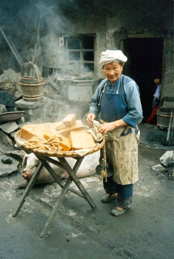 First, we had a bit of time to wander around Kunming.