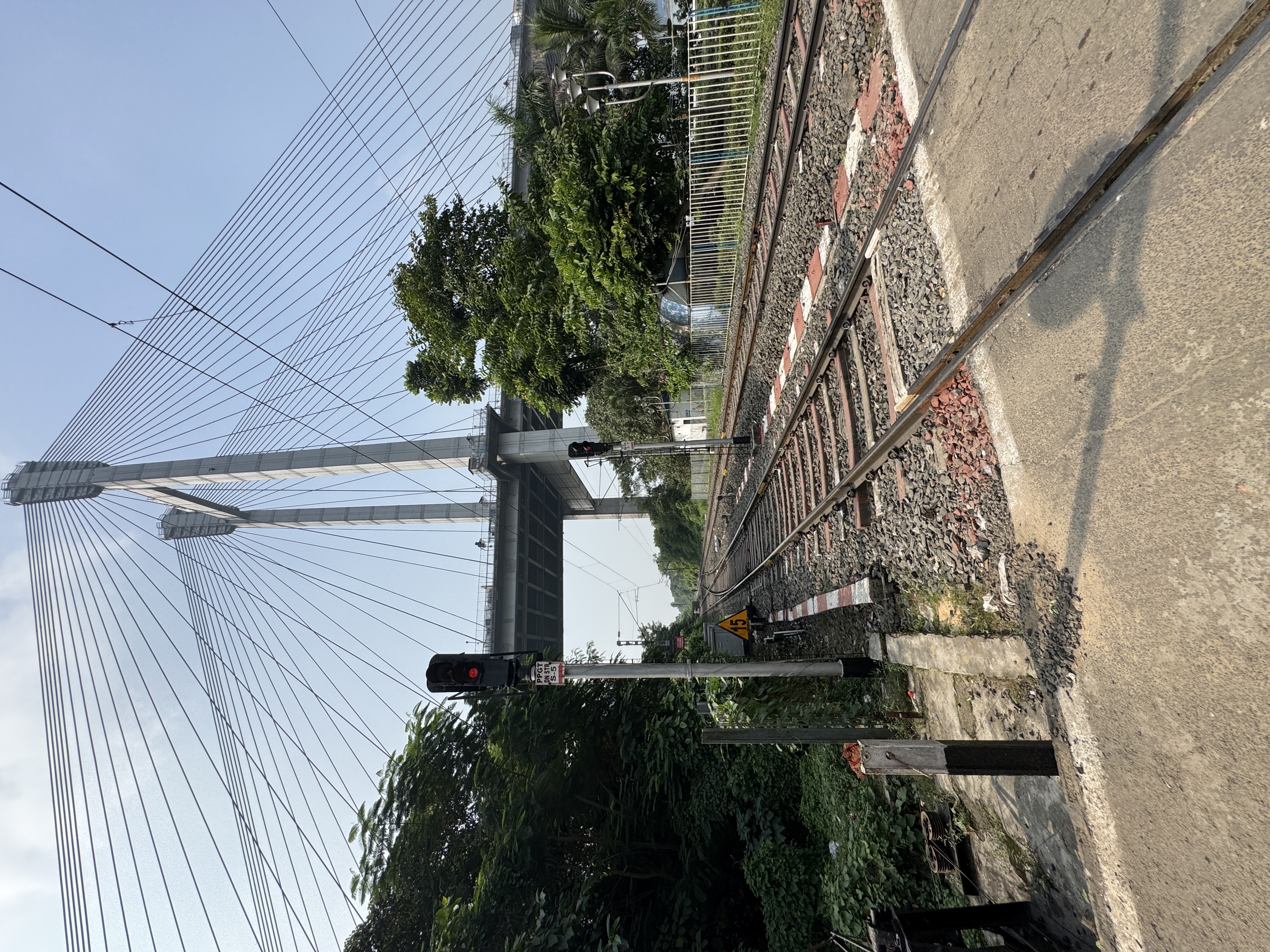 The Prinsep Monument is very close to the Hooghly River but is separated from it by the Calcutta Circular Railway, originally a line along t