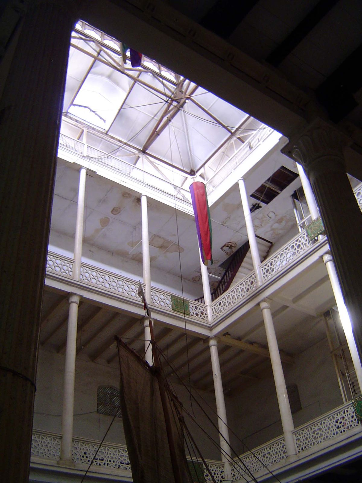 The view upward. The skylight is a later addition, added sometime before 1950.