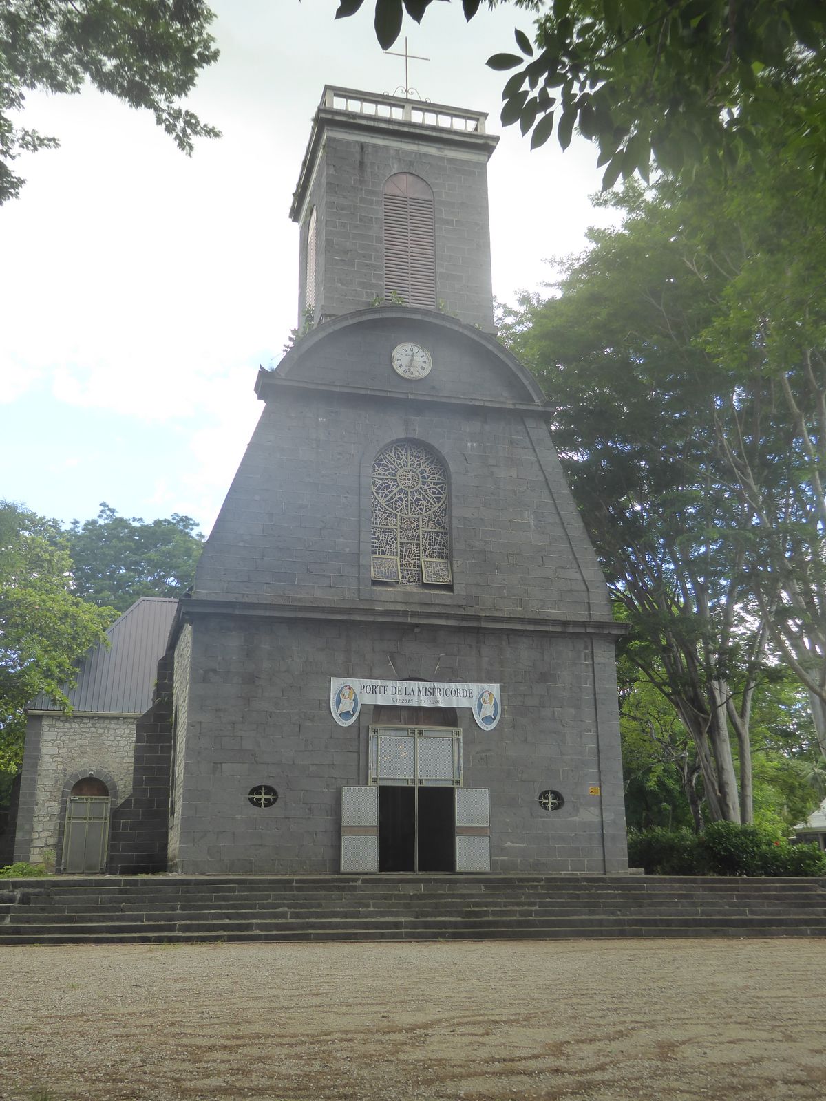 Across the street from it there's the oldest church on the island, the Church of St. Francis of Assisi, from 1756.