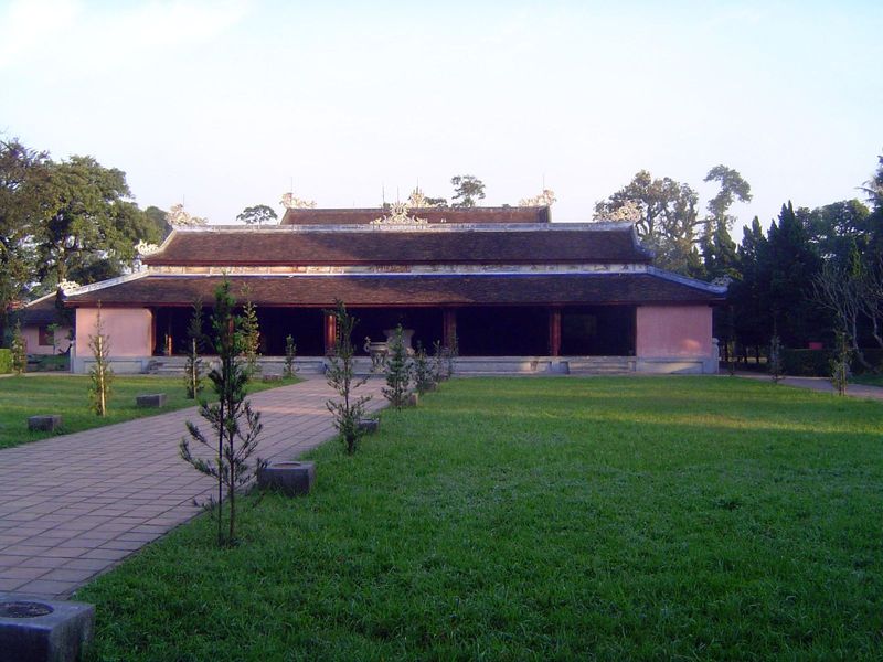Temple behind the pagoda.