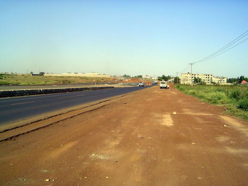 And even the openness of that picture is misleading, because if you turn the camera 90 degrees you get this: Highway A2, destined for Ethiop