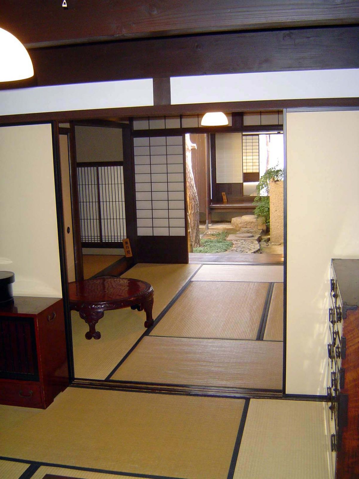 The floorplan is long and narrow, fitting the historically characteristic long, narrow lot.