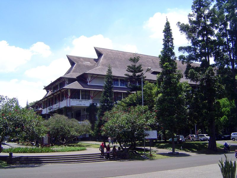 Here's the East Hall, which looks similar but isn't.