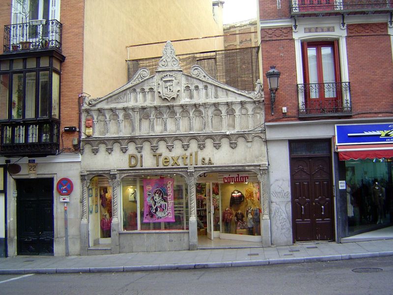 One-story buildings like this one on Concepción Jeronima, and just around the corner from the foreign ministry, stand out because they are s