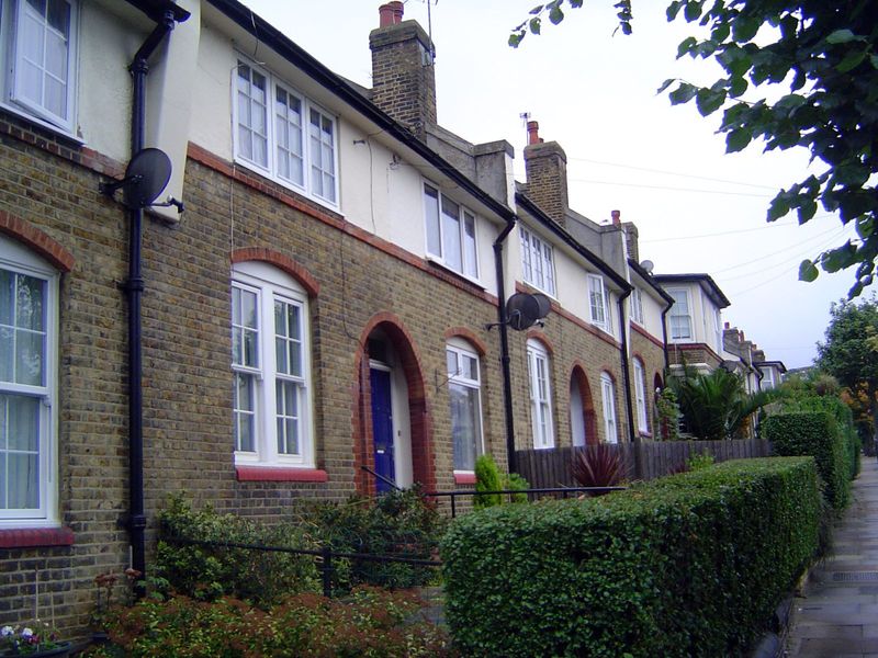 It took another 50 years for something like the prince's model to be put into common practice. We've come to the Totterdown Estate. On the a