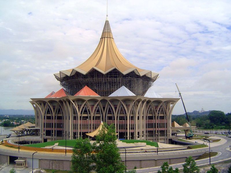 Early in 2009, the State Legislative Assembly Building Dewan Undangan Negeri was nearing completion between the Astana and Fort Margherita, 