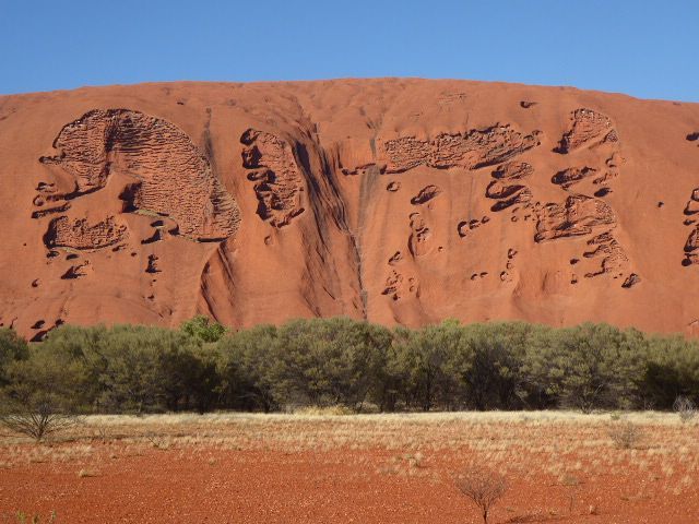 The caves aren't all lenticular. Harney says this cave on the north side is now called 'The Brain' but was "the traditional home of the Loon