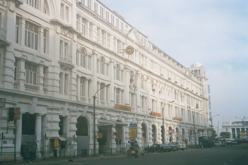 The other historic hotel is the harborside Grand Oriental Hotel, built in 1875 to a design by the same Smither who did the Colombo Museum. T