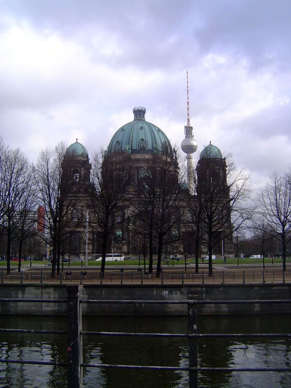 The Berlin Cathedral, built 1895-1905 to a design of Julius Raschdorff, is sometimes called a Protestant St. Peters. It, too, was rebuilt, i