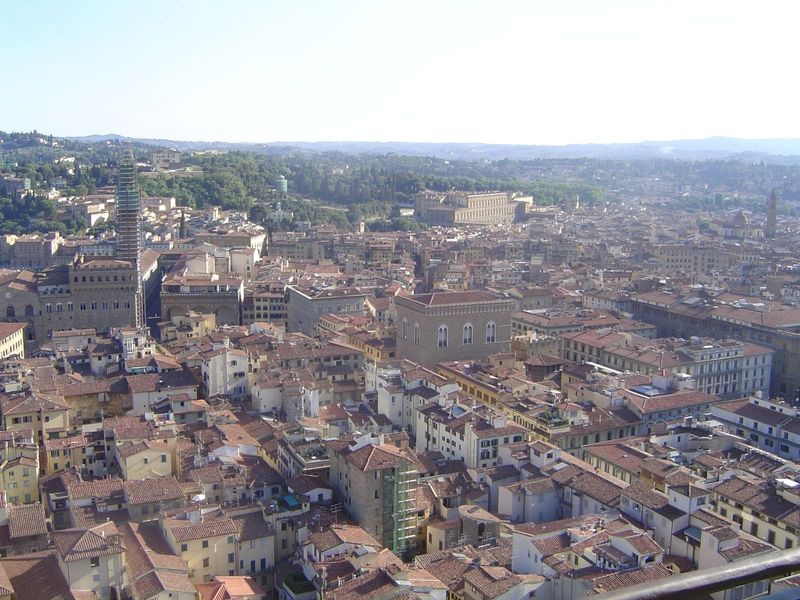 The same view, but this time stepping back to take in the Pitti Palace, which is the immense structure on the far side of the river and the 