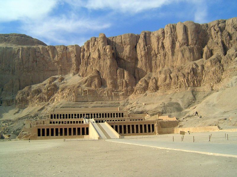 Here's the immense lower court and colonnade. The ramp rises to a second courtyard and a middle colonnade, then continues to the upper colon