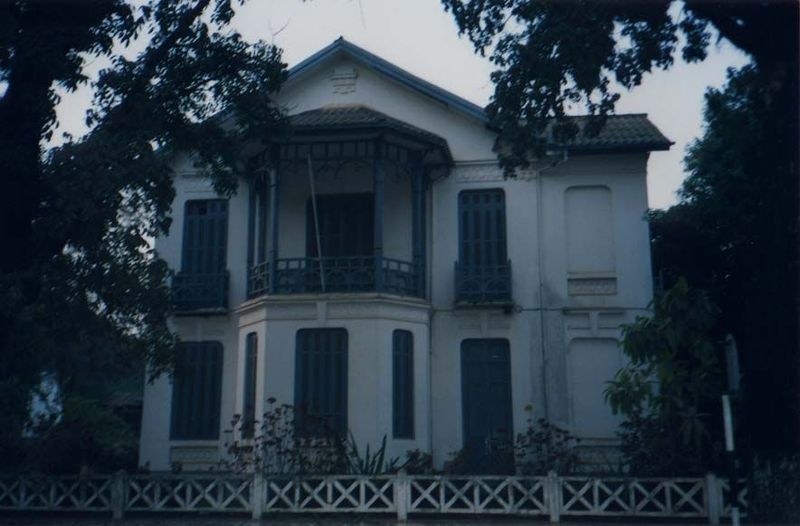 Many of the houses here lie on very quiet side streets.