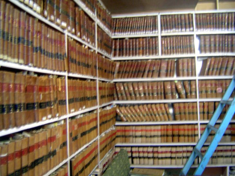 What? Well, that's what's inside the Willow Bank guest suite. A private law library.